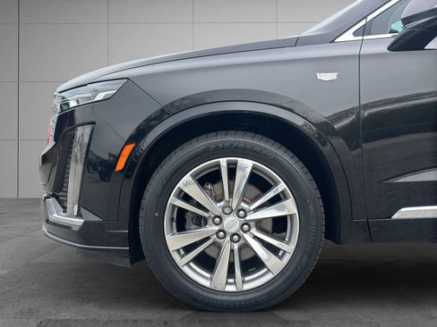 Used 2021 Cadillac XT6 Premium Luxury AWD/4WD image 21