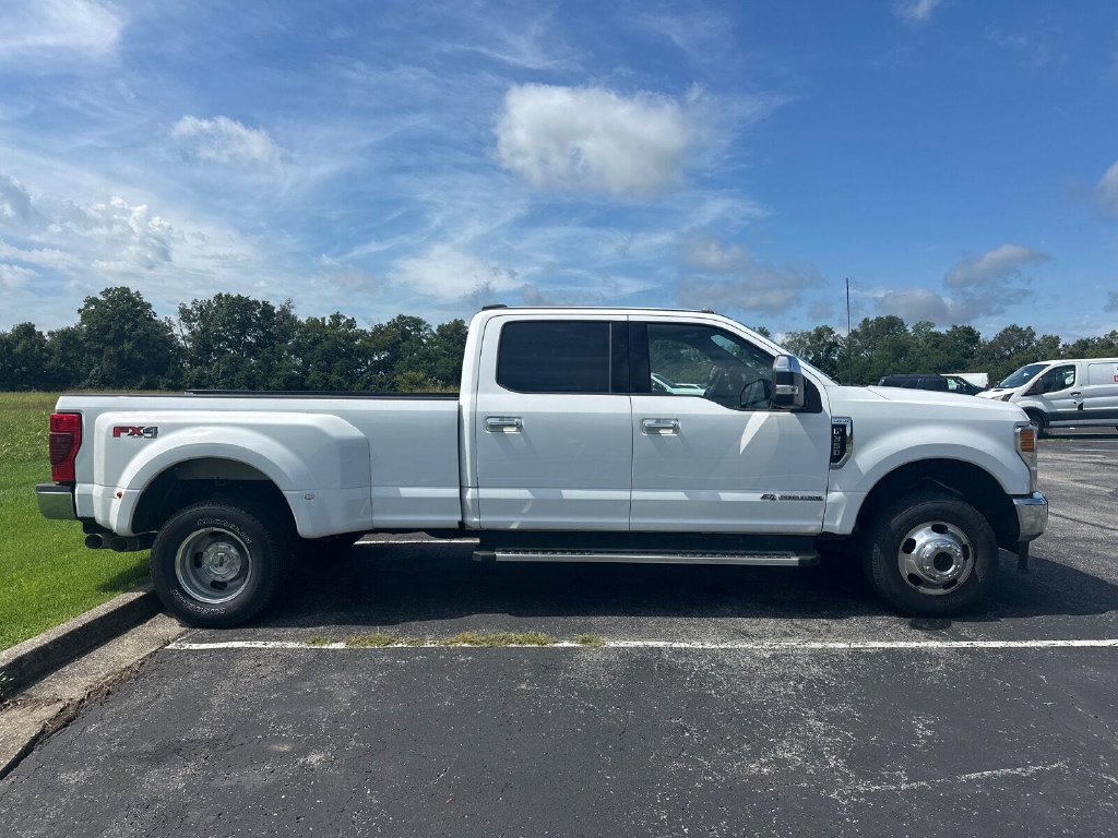 Used 2022 Ford F350 Lariat w/ Chrome Package AWD/4WD image 9