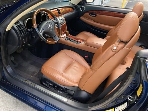 Used 2005 Lexus SC 430 Convertible RWD image 14
