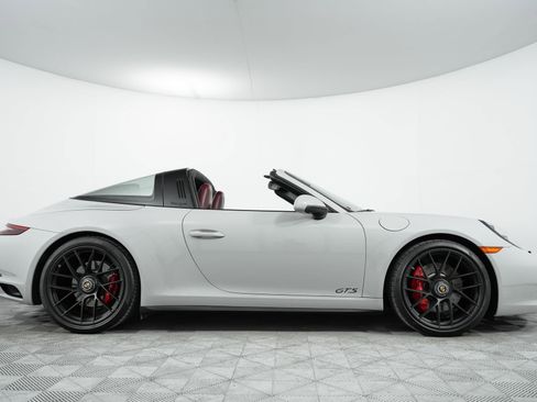 Used 2018 Porsche 911 Targa 4 GTS image 10