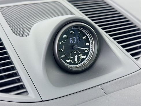 New 2026 Porsche Macan Turbo image 18