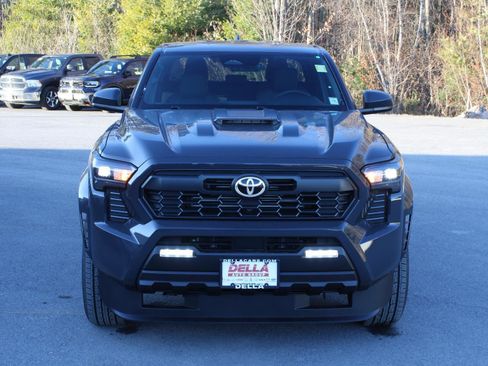 New 2025 Toyota Tacoma TRD Sport image 2