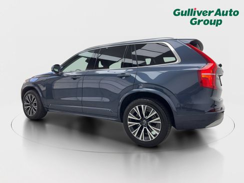 Used 2022 Volvo XC90 T5 Momentum w/ Climate Package FWD image 4