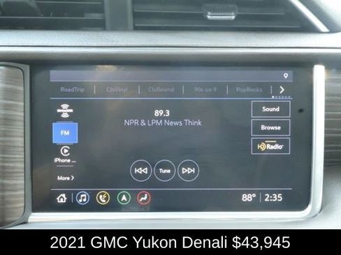 Used 2021 GMC Yukon Denali w/ Denali Premium Package image 28