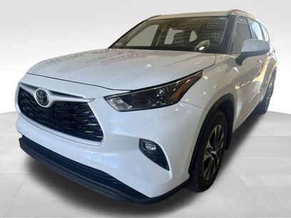 Used 2022 Toyota Highlander XLE