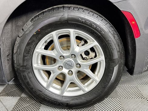 Used 2021 Chrysler Pacifica Touring-L image 59