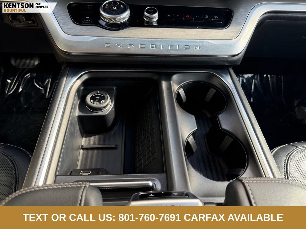Used 2025 Ford Expedition Max Platinum AWD/4WD image 18