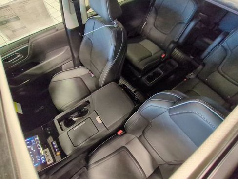 New 2026 INFINITI QX80 Luxe w/ Cargo Package AWD/4WD image 8