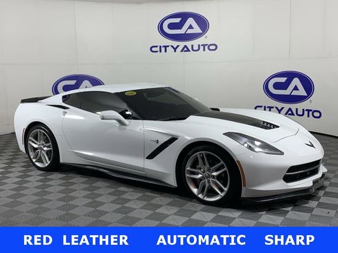 Used 2018 Chevrolet Corvette Stingray Coupe w/ 1LT RWD image 1
