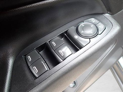 Used 2020 Chevrolet Equinox LT FWD image 14