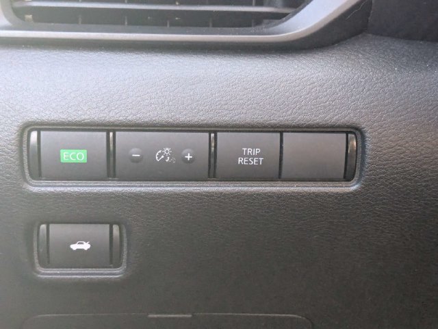 Used 2025 Nissan Sentra S FWD image 23