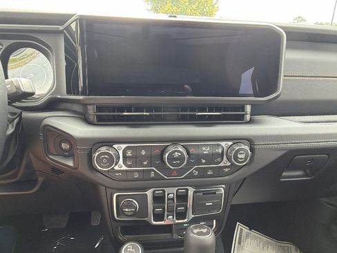 New 2026 Jeep Wrangler Unlimited Sahara AWD/4WD image 27