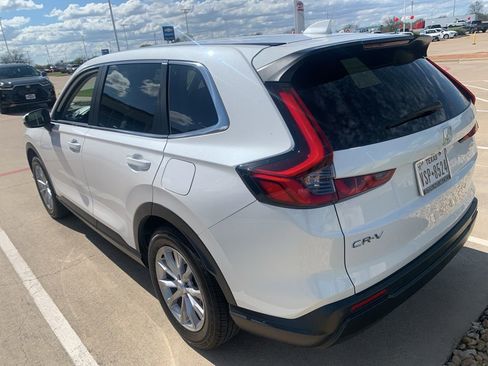 Used 2025 Honda CR-V EX-L image 4