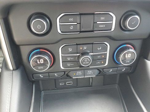 Used 2021 Chevrolet Tahoe Z71 w/ Z71 Off-Road Package image 48