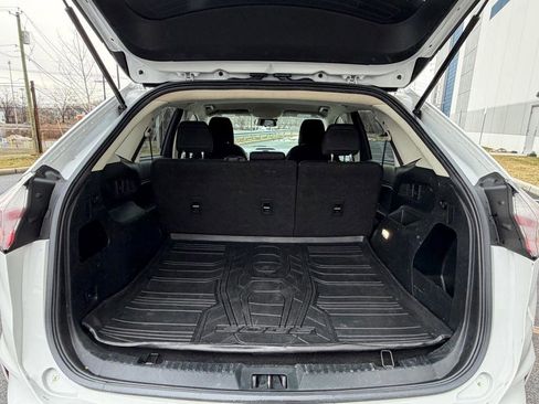 Used 2020 Ford Edge SE image 16