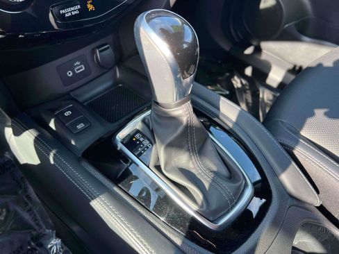 Used 2020 Nissan Rogue Sport SL AWD/4WD image 13