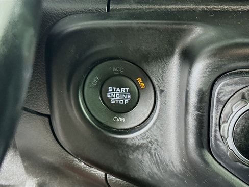 Used 2021 Jeep Wrangler Unlimited Sahara w/ Uconnect 4C Nav & Sound Group image 19