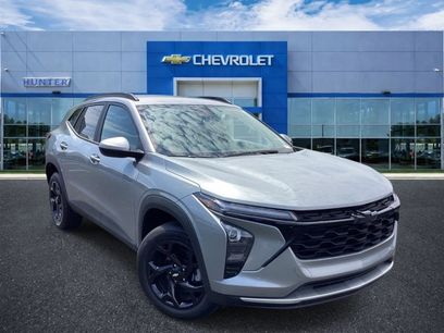 Used 2025 Chevrolet Trax LT