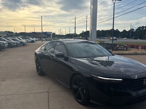 Used 2024 Honda Accord Sport image 3
