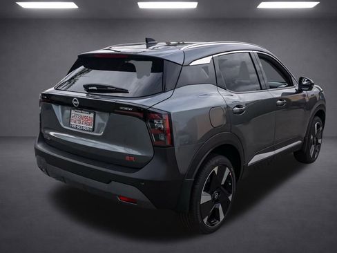 New 2026 Nissan Kicks SR image 4