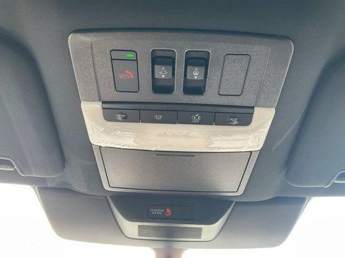 New 2026 Nissan Pathfinder Rock Creek w/ Rock Creek Premium Package AWD/4WD image 18