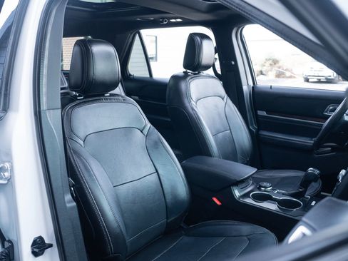 Used 2018 Ford Explorer Limited w/ Equipment Group 301A image 22