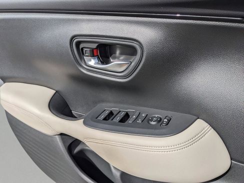 Used 2023 Honda HR-V LX image 22