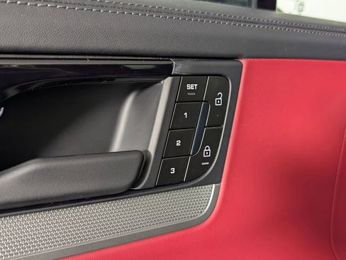 New 2026 Porsche Cayenne Coupe AWD/4WD image 24