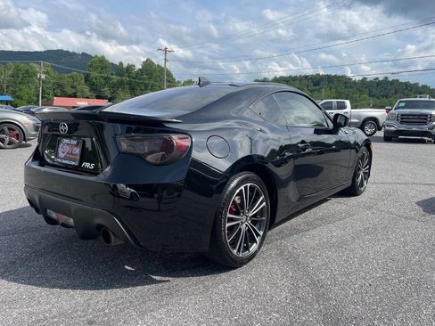 Used 2016 Scion FR-S RWD image 8