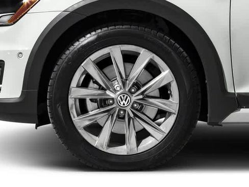 Used 2017 Volkswagen Golf Alltrack SE AWD/4WD image 11