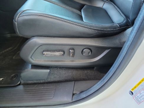 Used 2025 Honda Pilot EX-L image 21