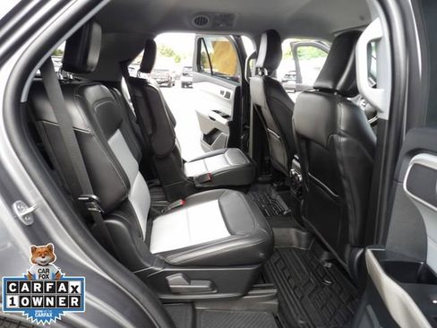 Certified 2023 Ford Explorer XLT w/ Equipment Group 202A RWD image 34