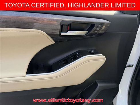 Certified 2024 Toyota Highlander Limited AWD/4WD image 21