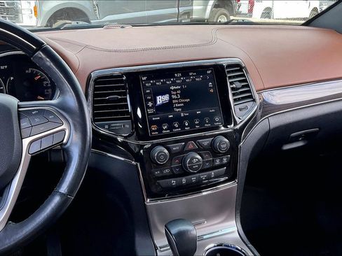 Used 2021 Jeep Grand Cherokee Overland AWD/4WD image 5