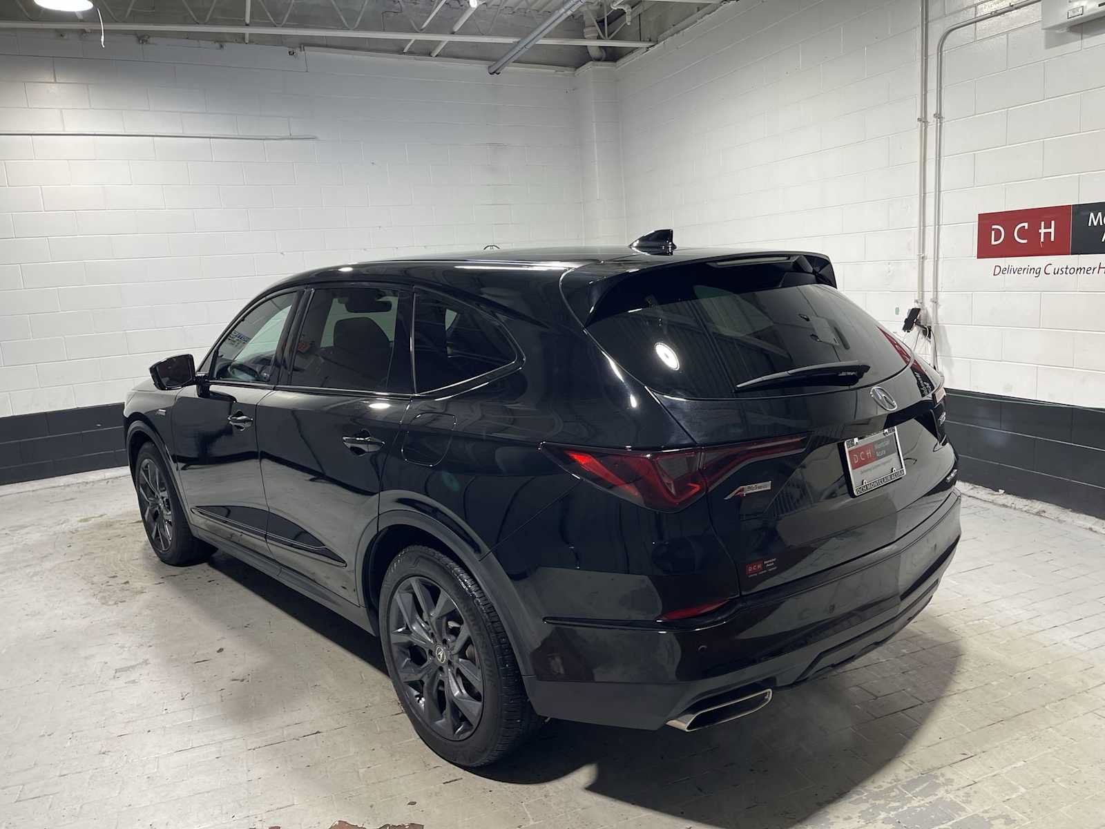 Used 2023 Acura MDX A-Spec AWD/4WD image 4