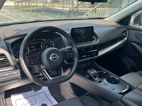 Used 2022 Nissan Rogue SV FWD image 12