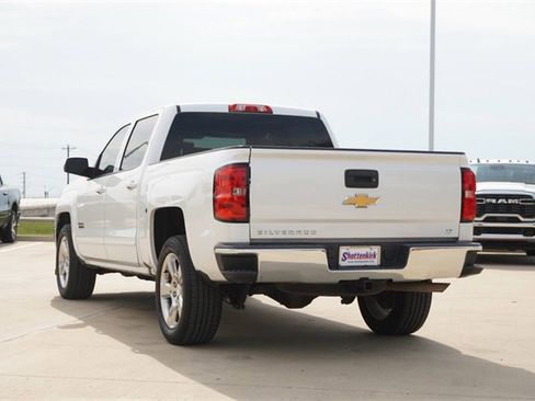 Used 2018 Chevrolet Silverado 1500 LT w/ Texas Edition image 6