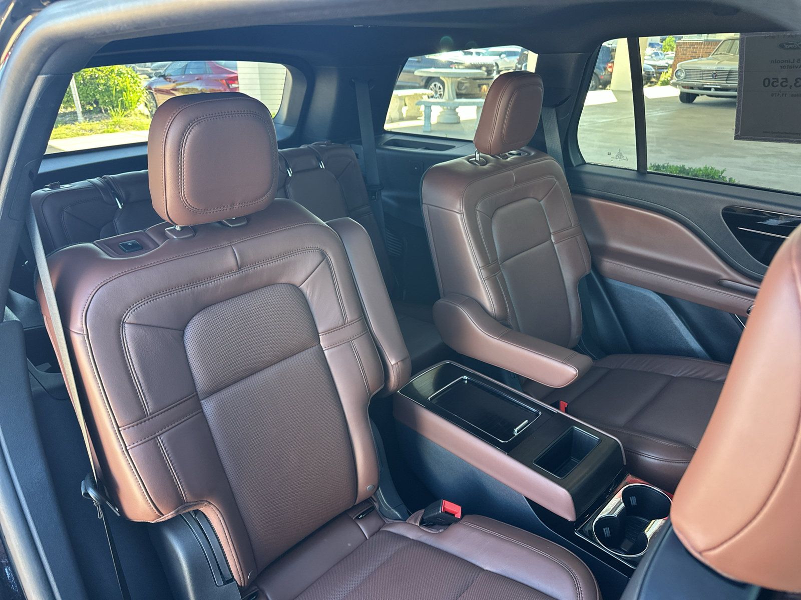 Used 2025 Lincoln Aviator Reserve w/ Jet Appearance Package AWD/4WD image 34