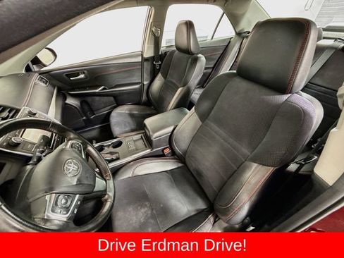 Used 2016 Toyota Camry XSE w/ Moonroof Package FWD image 5