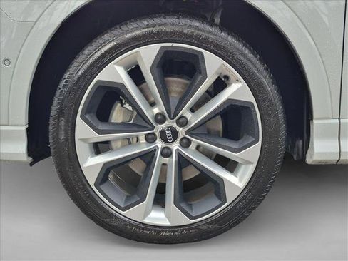 Used 2020 Audi Q3 2.0T Prestige AWD/4WD image 23