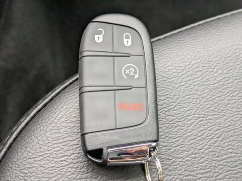 New 2026 Jeep Compass Latitude image 25