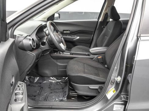 Used 2021 Nissan Kicks SV image 5