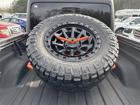 Used 2020 Jeep Gladiator Overland w/ Safety Group image 22