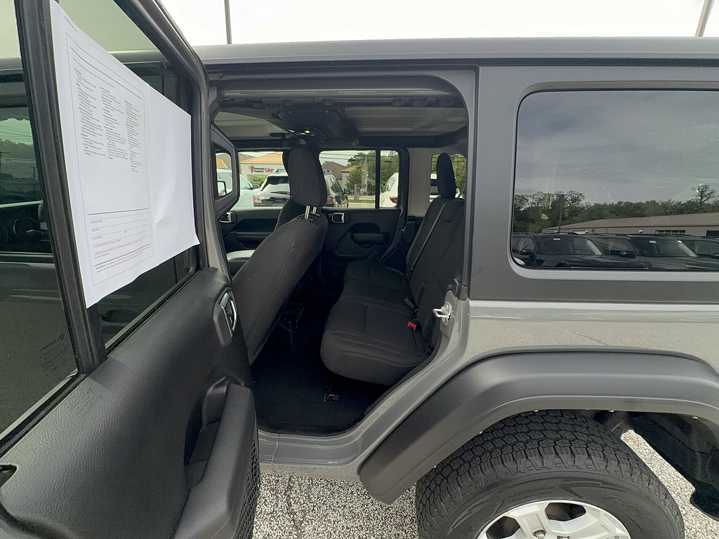 Used 2022 Jeep Wrangler Unlimited Sport AWD/4WD image 20