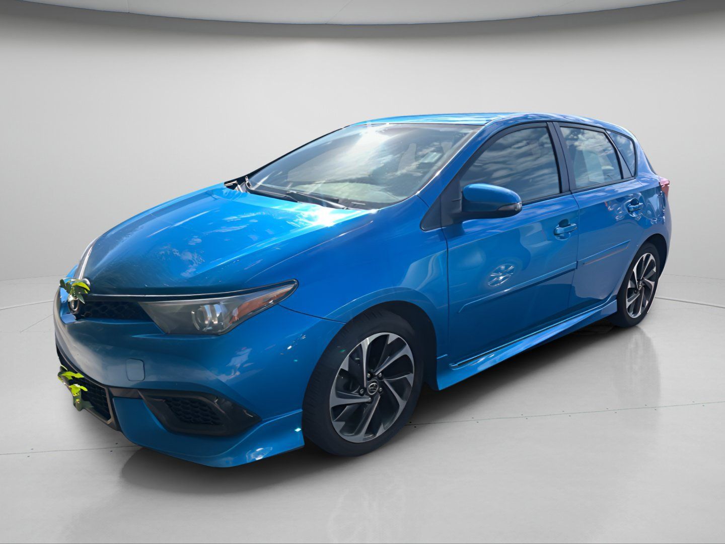 Used 2018 Toyota Corolla iM w/ All-Weather Mat Package FWD image 12
