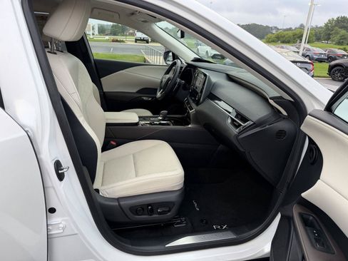 Used 2024 Lexus RX 350 FWD w/ Technology Package image 11