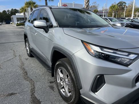 Used 2022 Toyota RAV4 XLE image 2