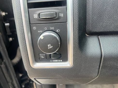 Used 2013 RAM 1500 Limited AWD/4WD image 9