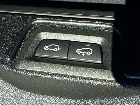 New 2026 BMW X5 xDrive50e w/ Executive Package image 13