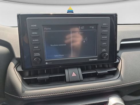 Used 2022 Toyota RAV4 XLE AWD/4WD image 24